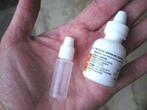 Tiny eyedrop bottles