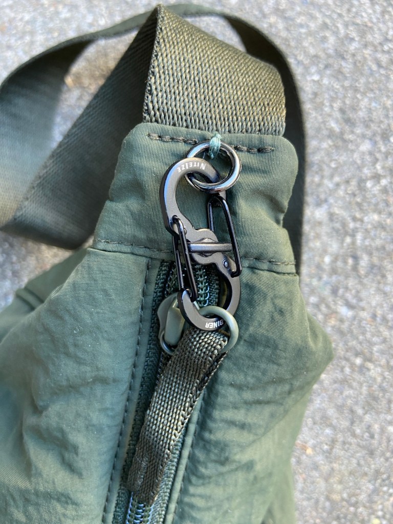 The bag with the S-Biner added and locked ​